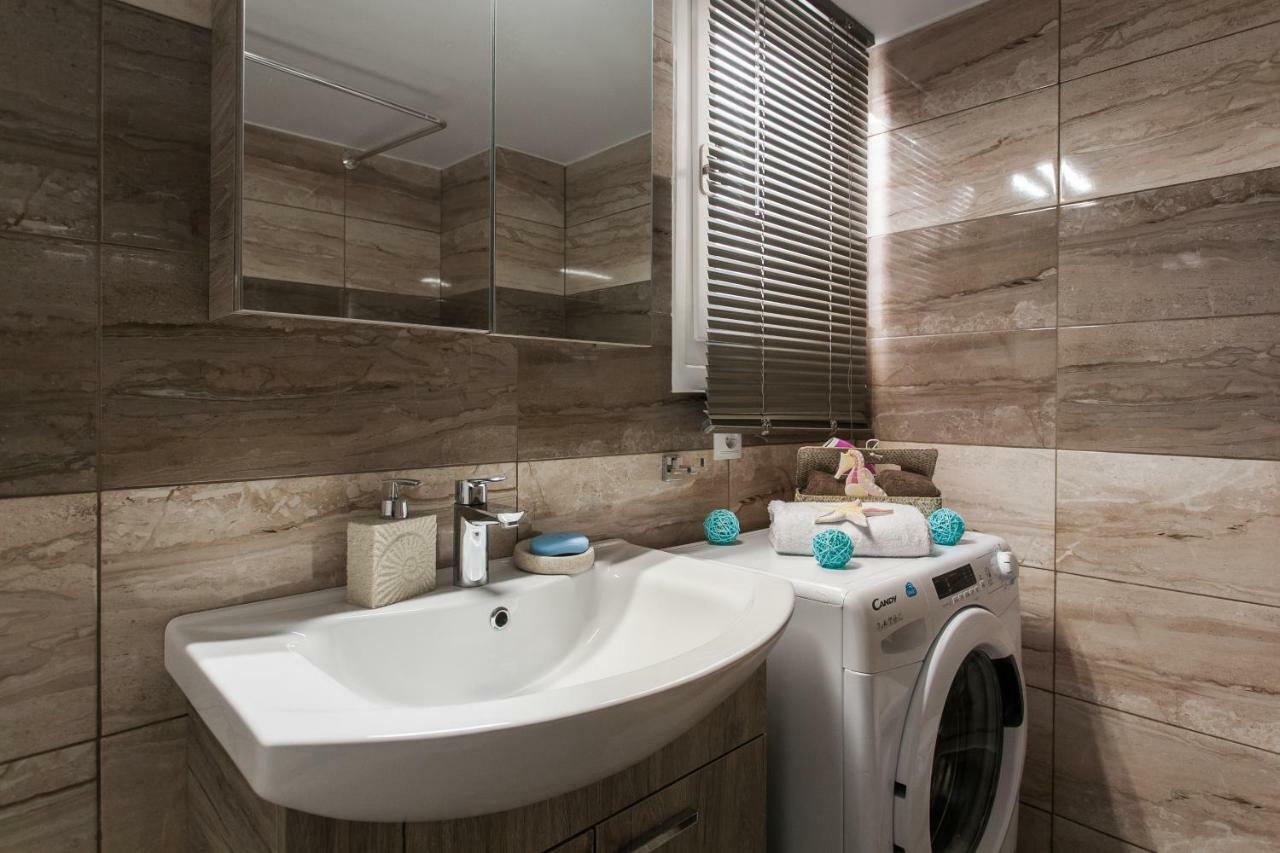 Modern Antique Private Rooms Near To Acropolis Museum And Metro Station Atenas Exterior foto