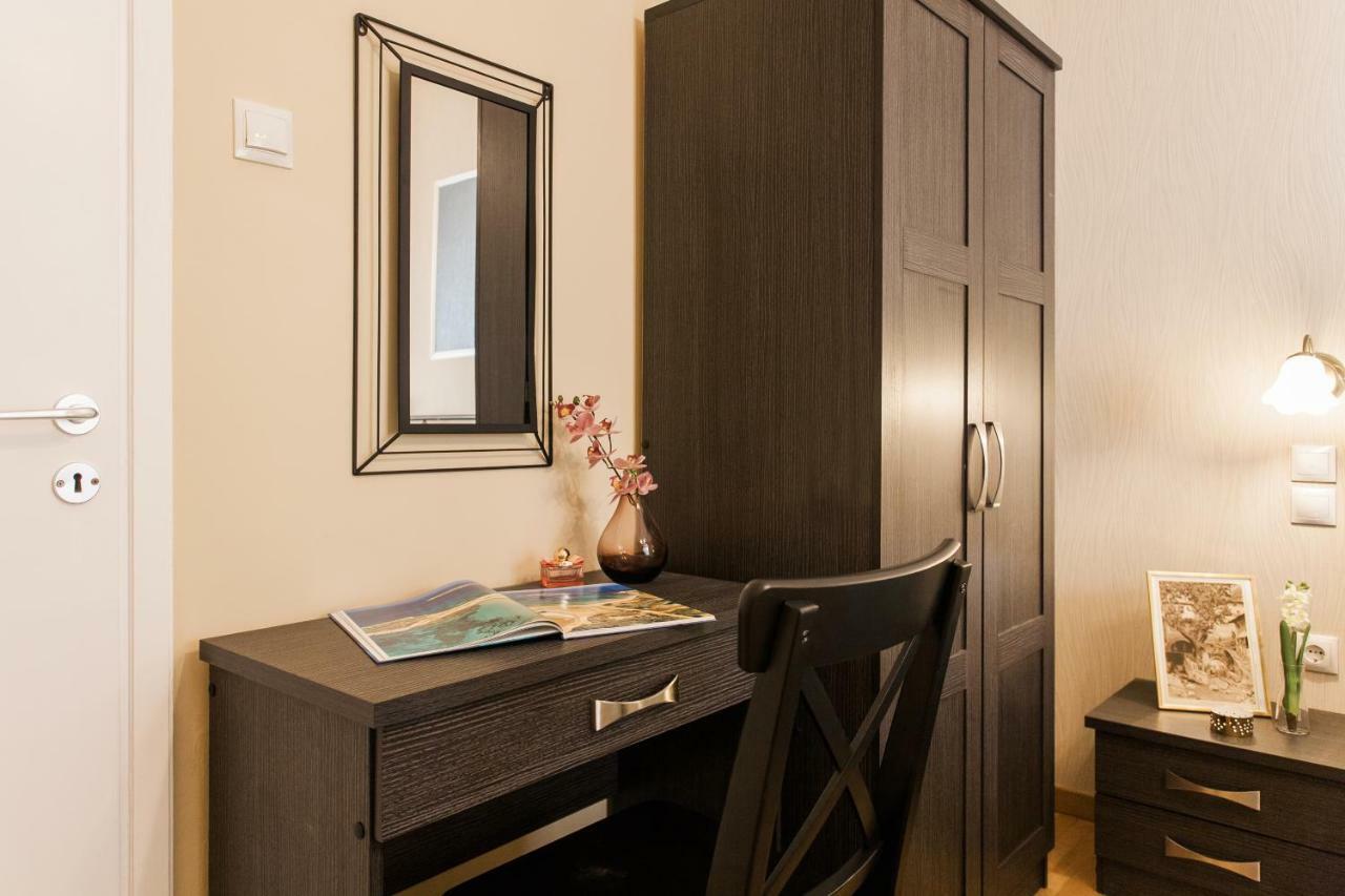 Modern Antique Private Rooms Near To Acropolis Museum And Metro Station Atenas Exterior foto